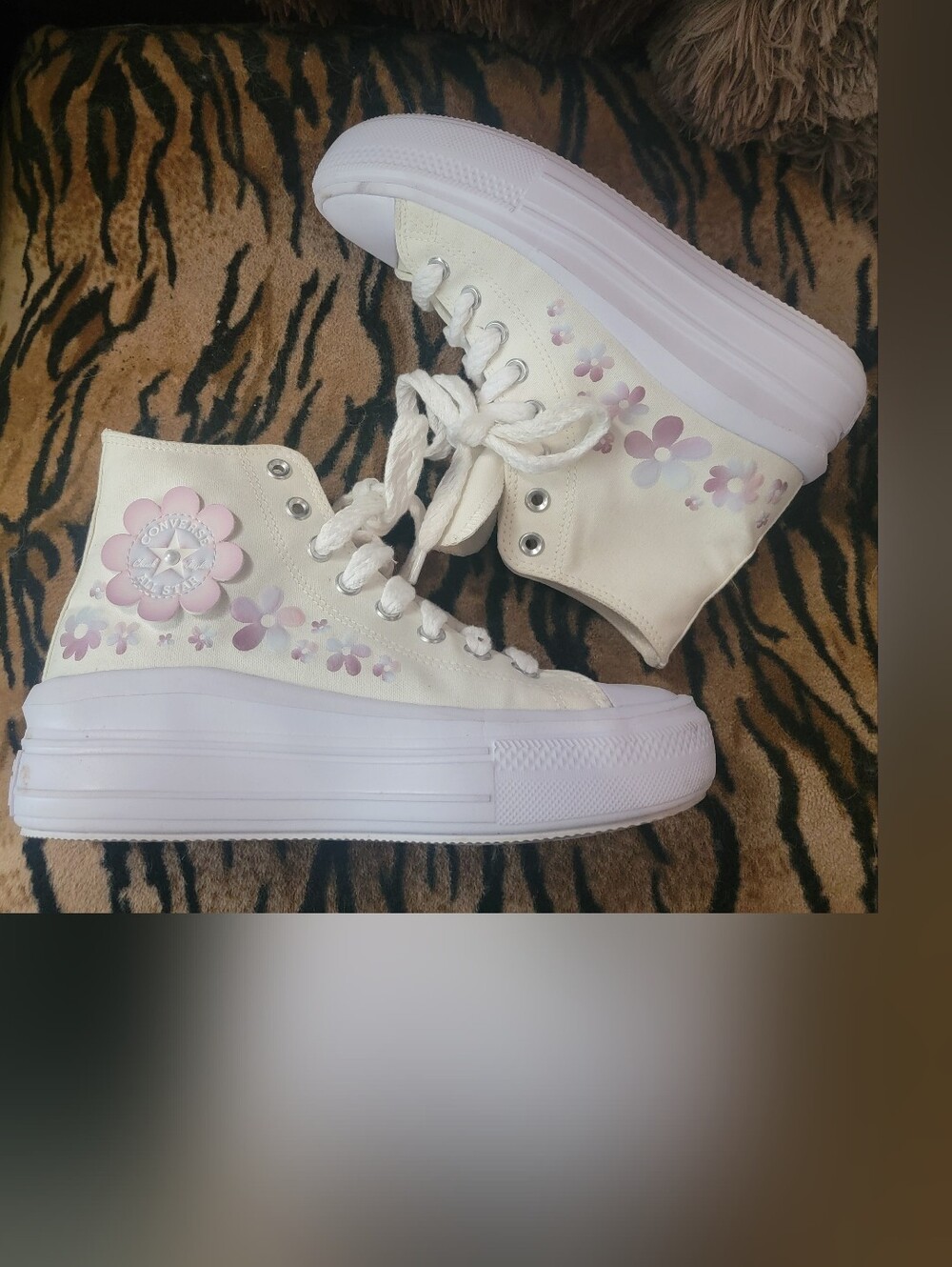Converse-Inspired Cream High-Top Sneakers with Pastel Pink Floral Accents Sz 9